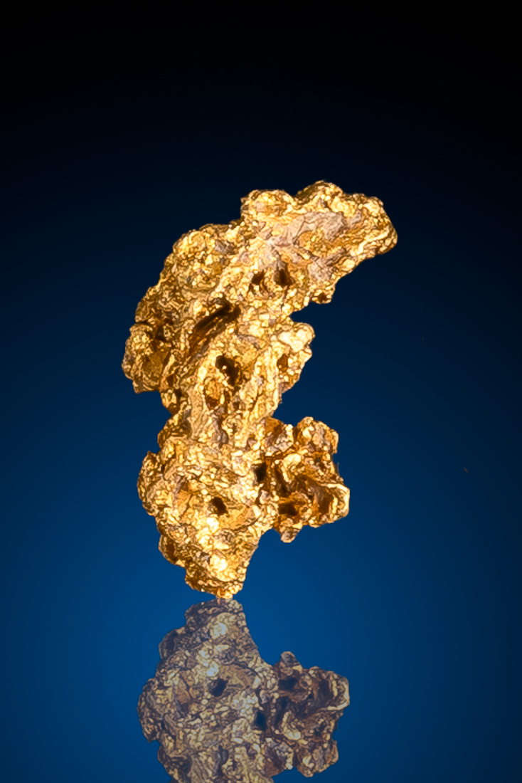 (image for) Elongated Natural Gold Nugget from Adelaide, Australia